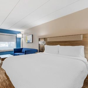 Standard King Room Sofa Bed
